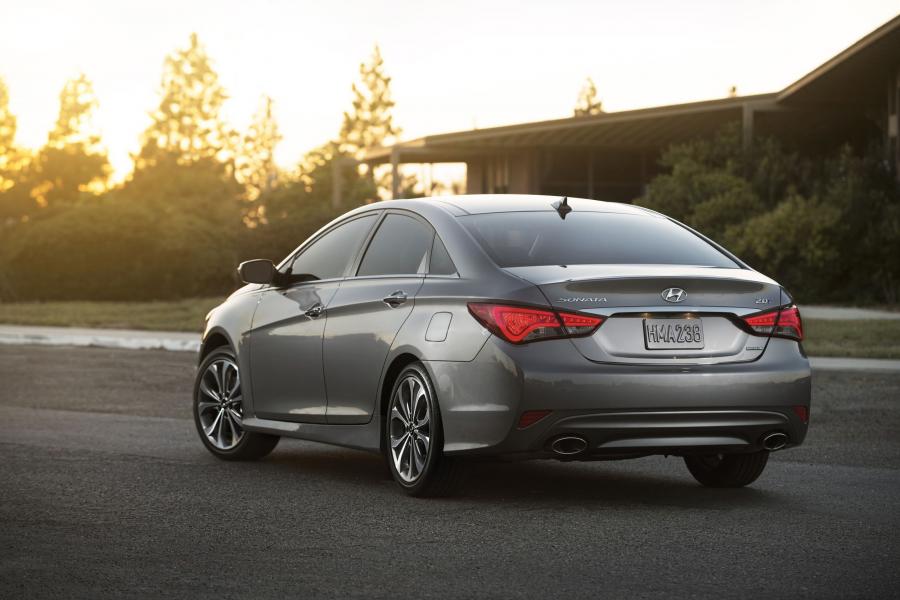  Hyundai Sonata 2014 года  (фото 3 из 19)